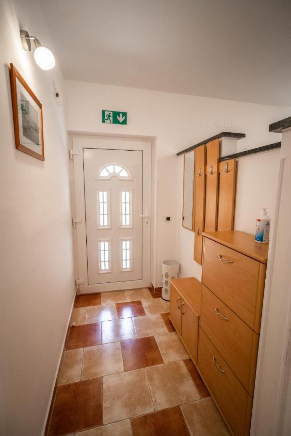 Apartments Gracia Baška Eksteriør bilde