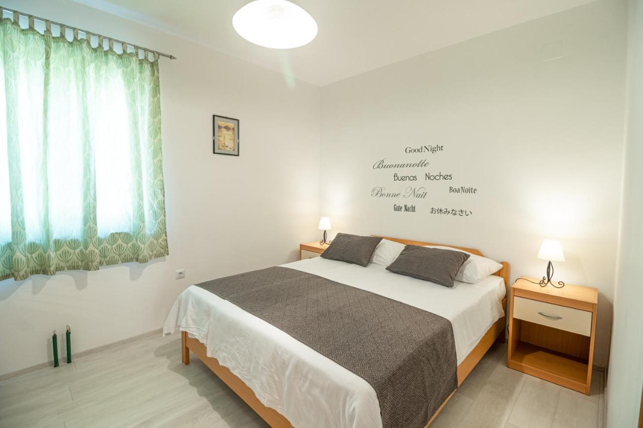 Apartments Gracia Baška Eksteriør bilde
